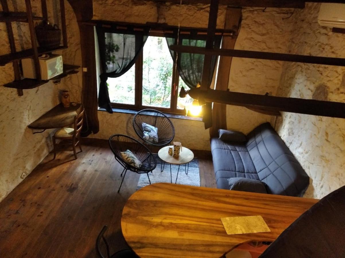 Grange Renovee En Pleine Nature Valady Luaran gambar