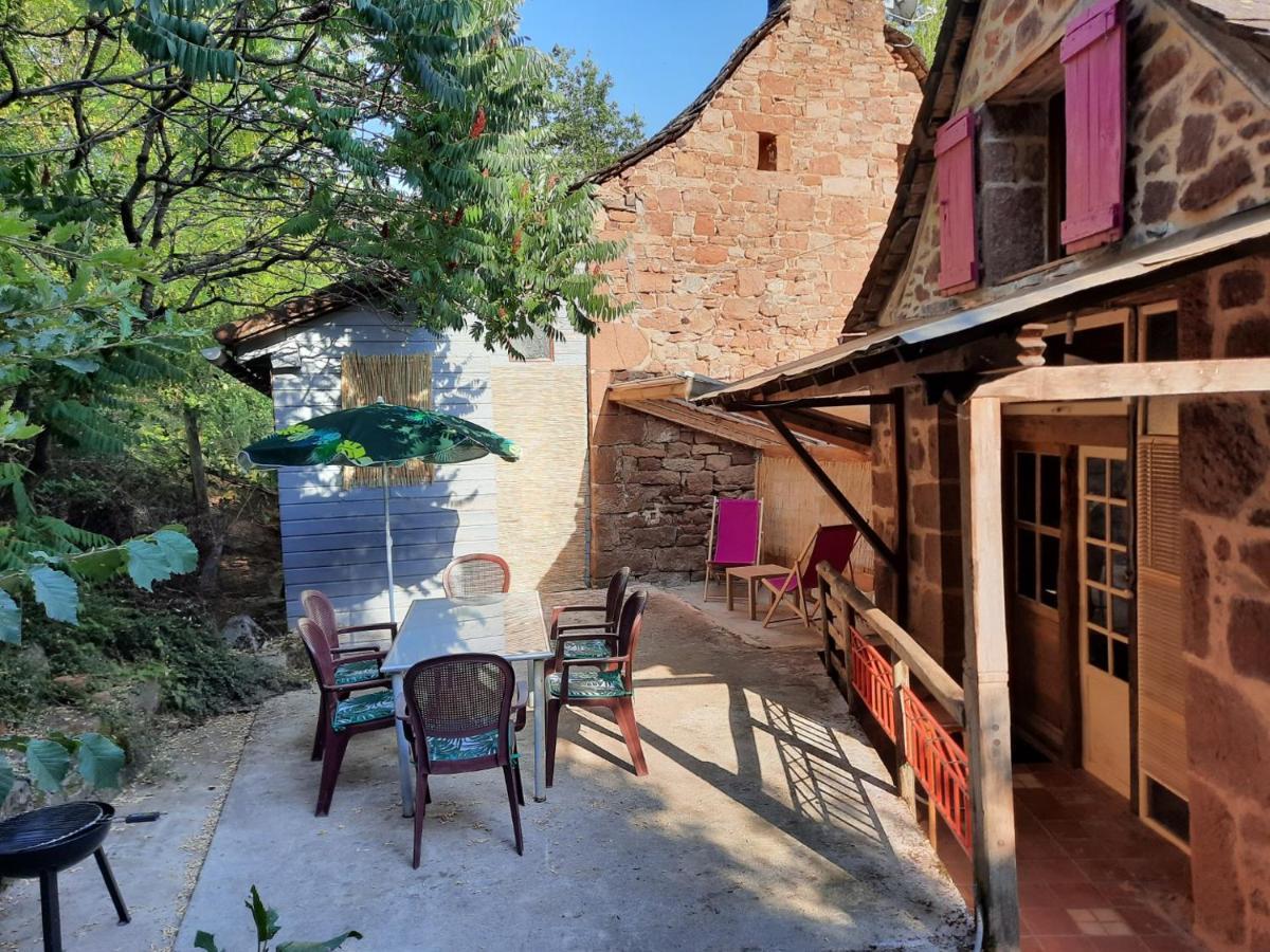Grange Renovee En Pleine Nature Valady Luaran gambar